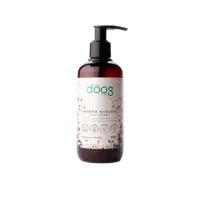 Thumbnail 200x200 for  Botella de champú natural para perros de 250 ml de la marca The Doog Life. Diseño ecológico con dosificador, fabricado en España y enriquecido con ingredientes 100% naturales como aloe vera y aceites esenciales. Ideal para pieles sensibles y todo tipo de pelajes.