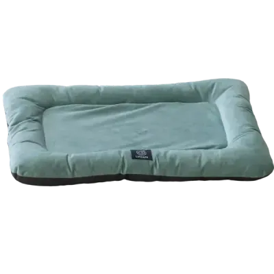 Thumbnail 400x400 for Cama ortopédica para perros de color verde suave con diseño rectangular y bordes acolchados elevados. La superficie es lisa y parece estar hecha de un material aterciopelado. En la parte frontal, tiene una etiqueta negra con el logo y el nombre "LIFEAPP". La base es de color oscuro, contrastando con el tono claro de la parte superior. La cama transmite una sensación de confort y soporte ortopédico.